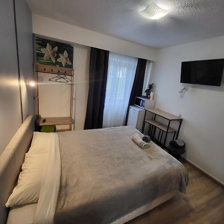 Ga Location Hotel Mâcon Buitenkant foto