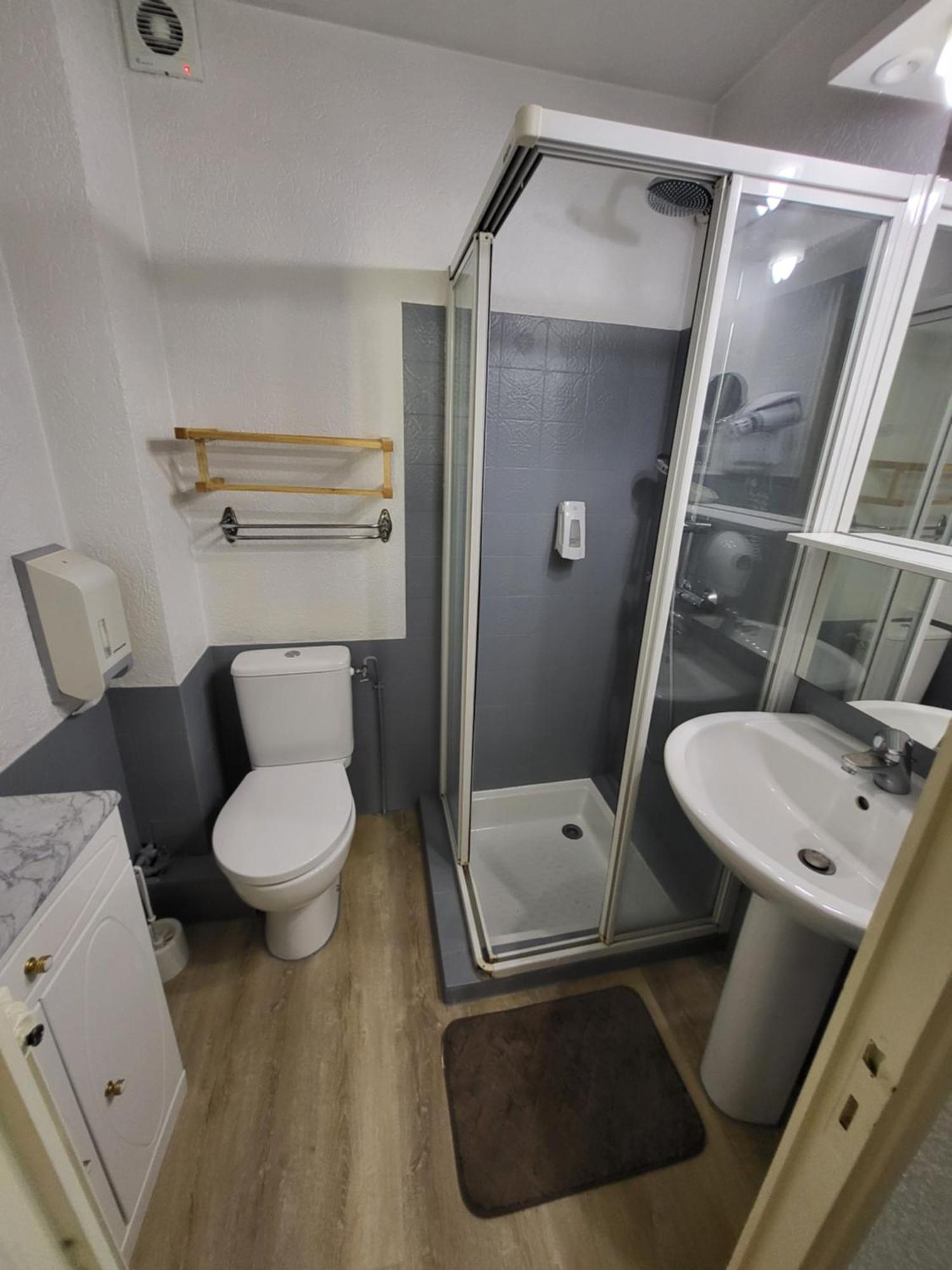 Ga Location Hotel Mâcon Buitenkant foto