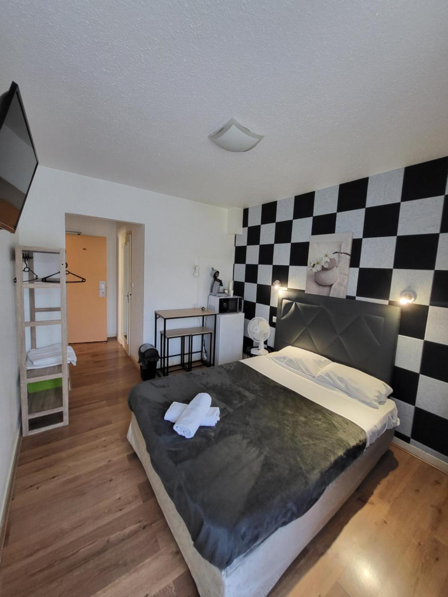 Ga Location Hotel Mâcon Buitenkant foto